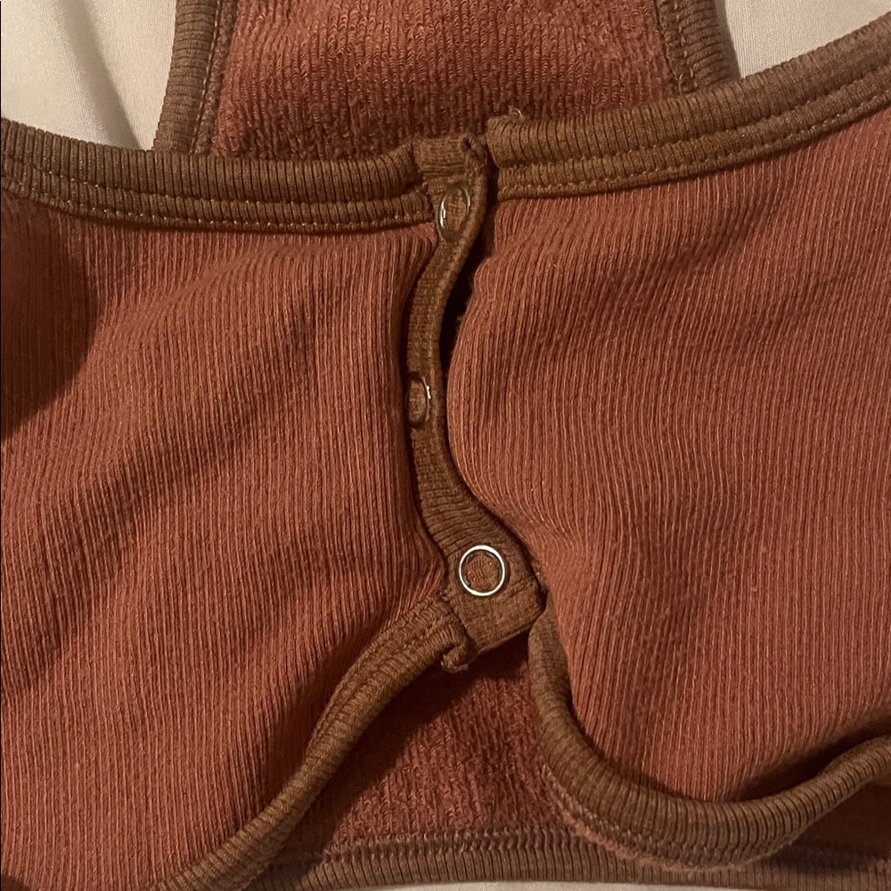 Set of Two Ribbed Button-Front bralettes - Picture 6 of 7